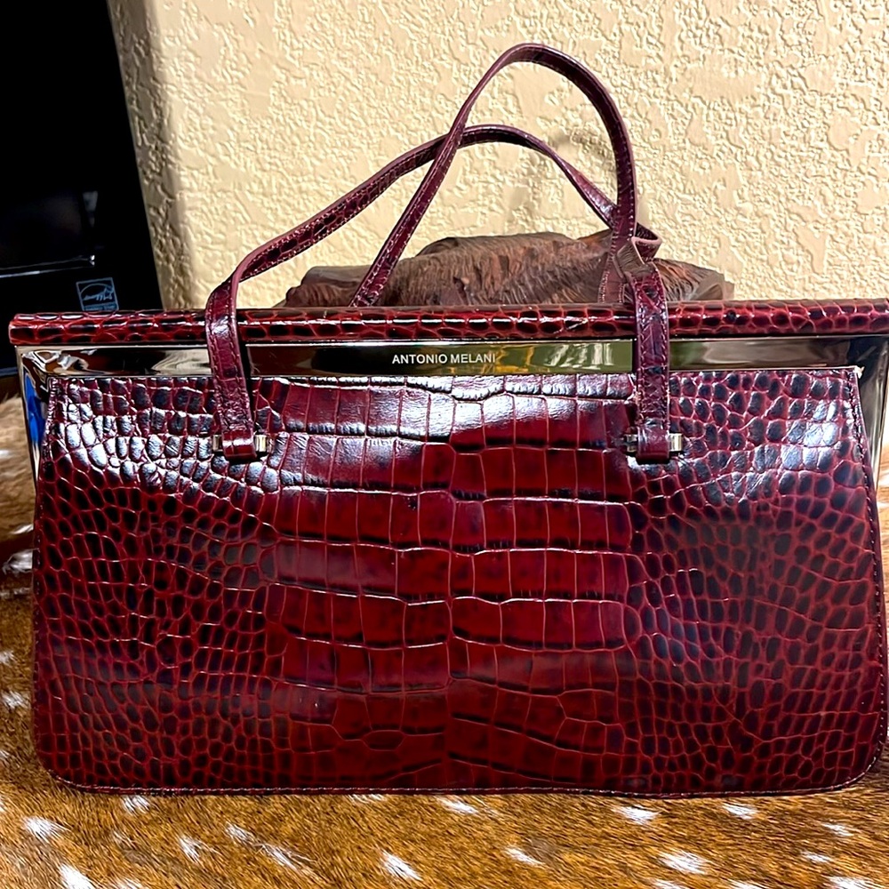 Ladies hand bag
